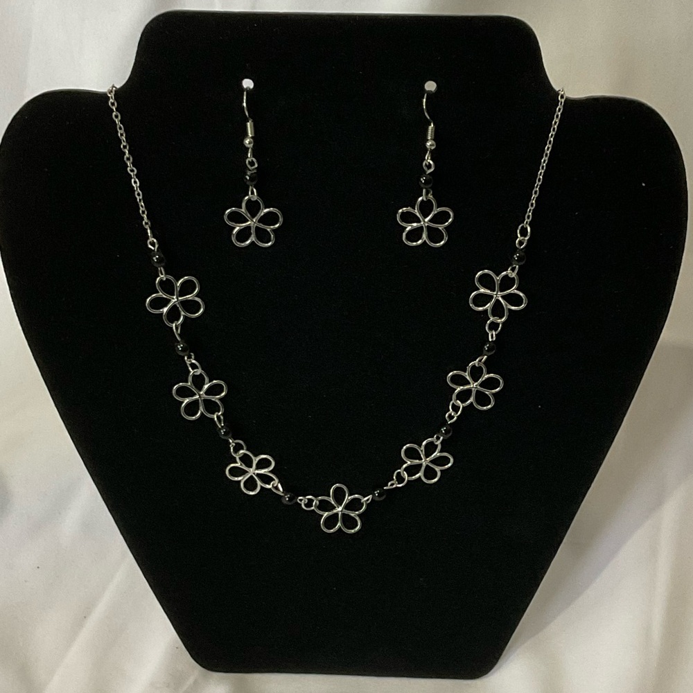 Paparazzi Women’s Jewelry Set Dainty Floral Necklace and Earrings Silver & Black